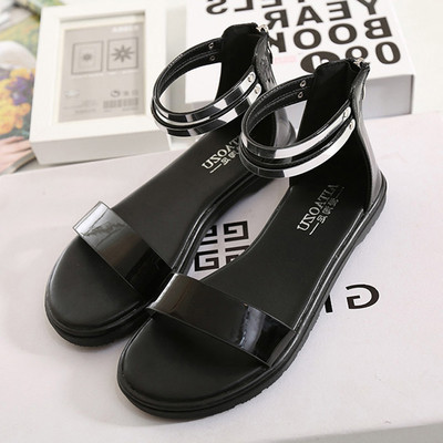 Πολύ όμορφες κυρίες του αθλητισμού σανδάλια με χαμηλή σόλα