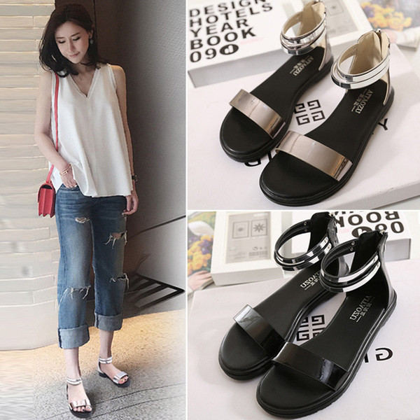 Πολύ όμορφες κυρίες του αθλητισμού σανδάλια με χαμηλή σόλα