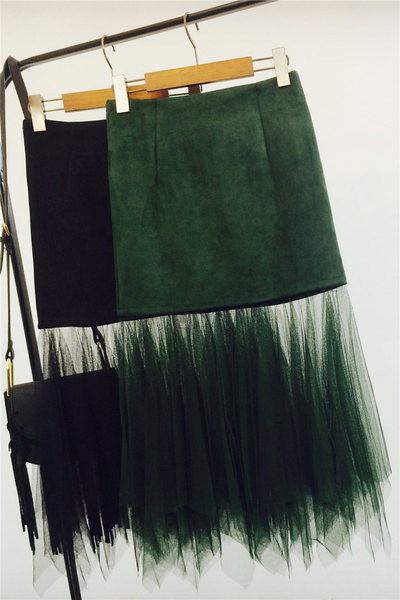 Много интересна спортно-елегантна дамска пола 