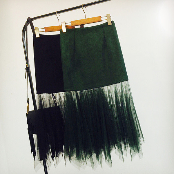 Много интересна спортно-елегантна дамска пола 