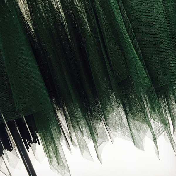 Много интересна спортно-елегантна дамска пола 