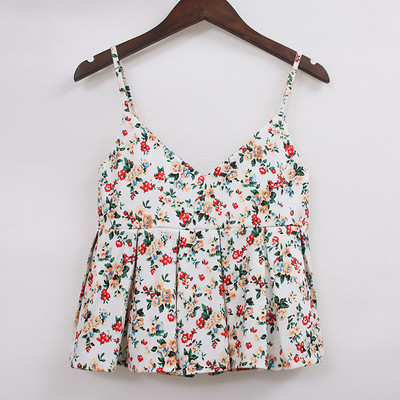 Много красиви дамски шарени потничета идеални за горещите летни дни