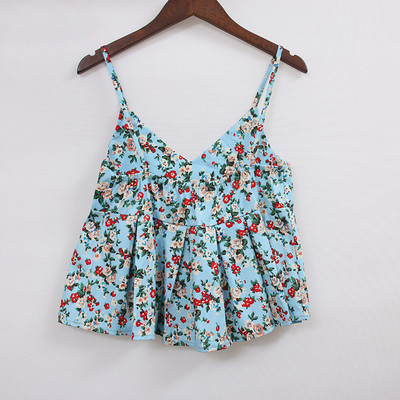 Много красиви дамски шарени потничета идеални за горещите летни дни