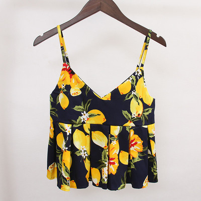 Много красиви дамски шарени потничета идеални за горещите летни дни