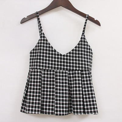 Много красиви дамски шарени потничета идеални за горещите летни дни