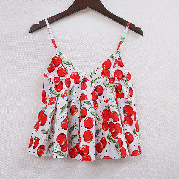 Много красиви дамски шарени потничета идеални за горещите летни дни