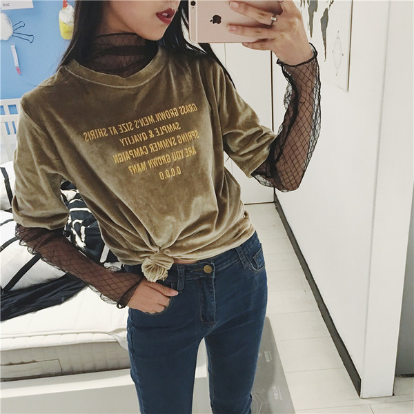 Супер свежа дамска плюшена тениска с надпис в различни цветове