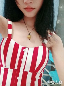 Много нежни и красиви дамски бюстиета в няколко цвята