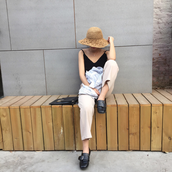 Много интересен дамски бродиран потник