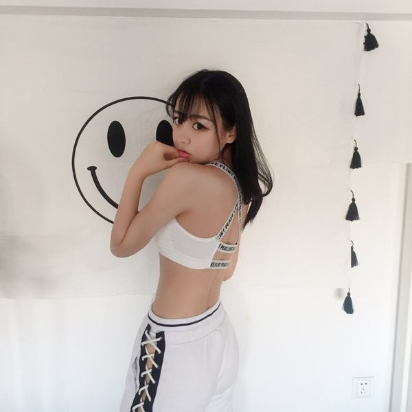 Уникален спортен дамски сутиен в два цвята 