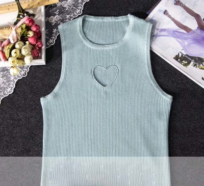 Спортно-елегантен женски потник със сърце