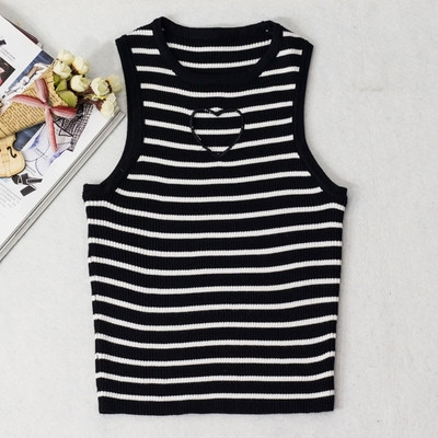 Спортно-елегантен женски потник със сърце