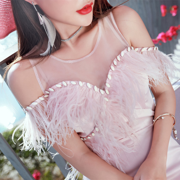 Πολλές σύγχρονες γυναίκες βραδινή τουαλέτα