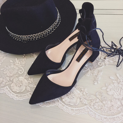 Дамски ежедневни обувки с ток в два цвята