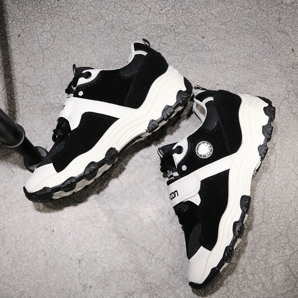 Дамски спортни обувки подходящи както за работа така и за спорт