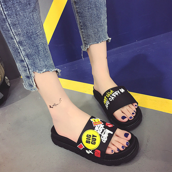 Страхотни рисувани дамски черни чехли