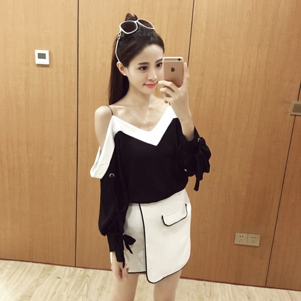 μπλούζα Σούπερ κομψές κυρίες με λαιμόκοψη V