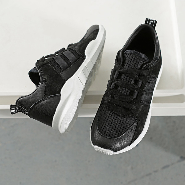 Μοντέρνα γυναικεία αναπνεύσιμα αθλητικά παπούτσια