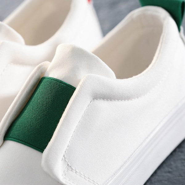 Πολύ άνετα γυναικεία αθλητικά πάνινα παπούτσια χωρίς κορδόνια