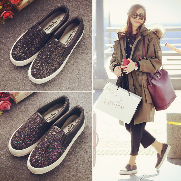 Много красиви дамски шарени мокасини с брокат