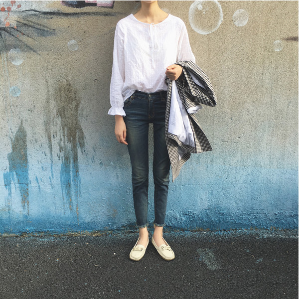 Спортно-елегантна дамска дантелена риза 