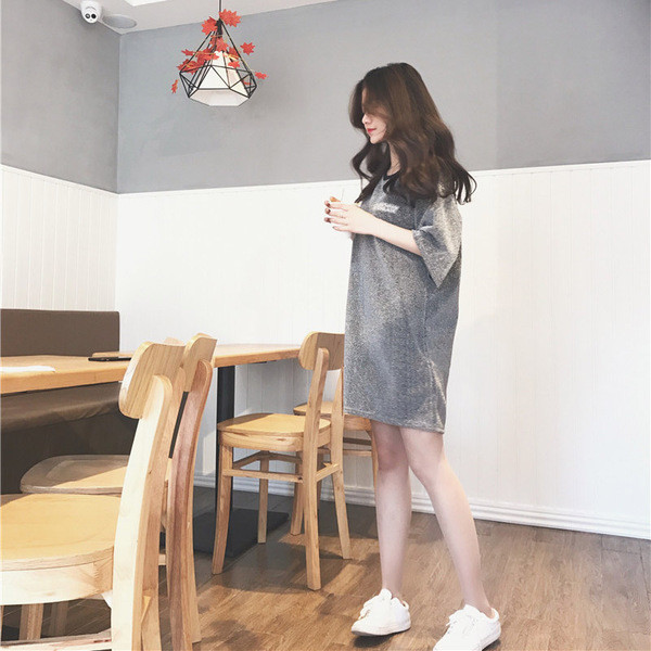 Υπέροχες κυρίες βελούδινα μακρύ μπλούζα