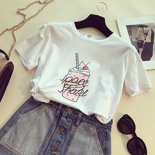 Καλοκαίρι κοντό μανίκι με πολύχρωμες κινούμενες εφαρμογές - Λευκό