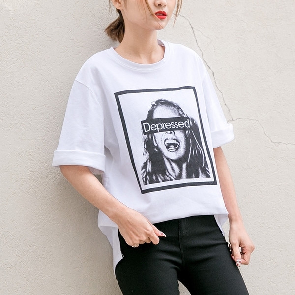 Модерна дамска широка тениска с надпис