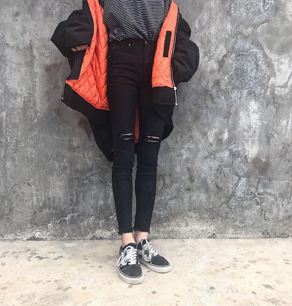 Спортни дамски скъсани дънкови панталони с висока талия 