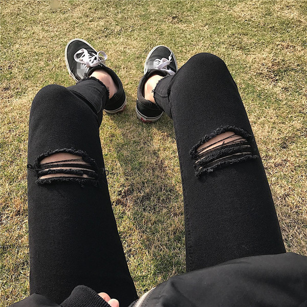 Спортни дамски скъсани дънкови панталони с висока талия 