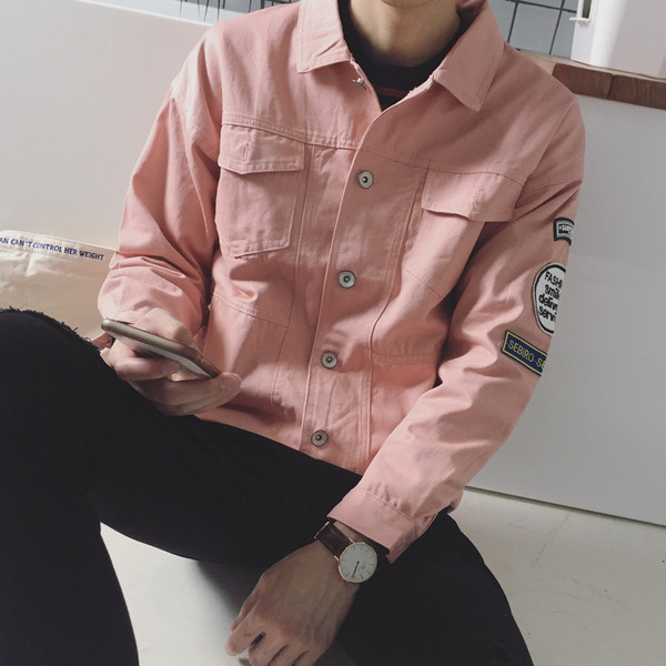 Μοντέρνο ανδρικό μπουφάν τζιν σε διάφορα χρώματα