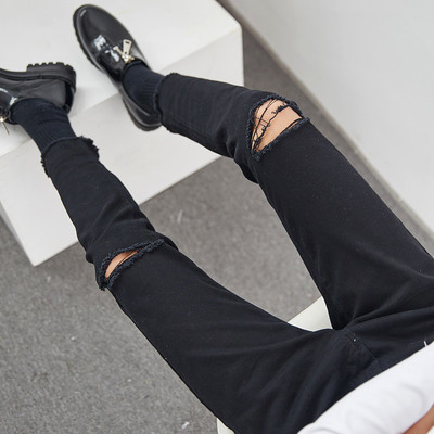 Черни скъсани мъжки панталони с висока талия
