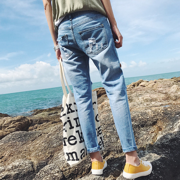 Мъжки накъсани пролетно-летни дънки в светлосин цвят