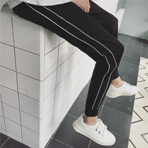 Мъжки модерен спортно-елегантен панталон в сив и черен вариант