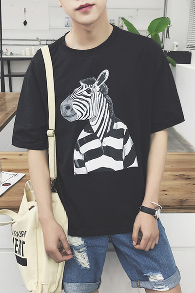 Модерна памучна блуза с илюстрирана зебра в бял и черен цвят