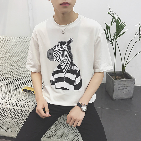 Модерна памучна блуза с илюстрирана зебра в бял и черен цвят