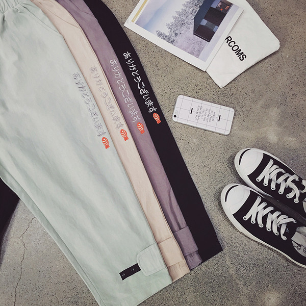 Страхотни ежедневни мъжки панталони в няколко цвята