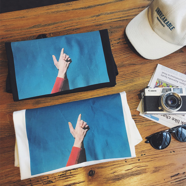 Мъжка тениска подходяща за ежедневието в два цвята