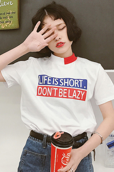 Модерна свежа дамска тениска с къс ръкав и интересен надпис