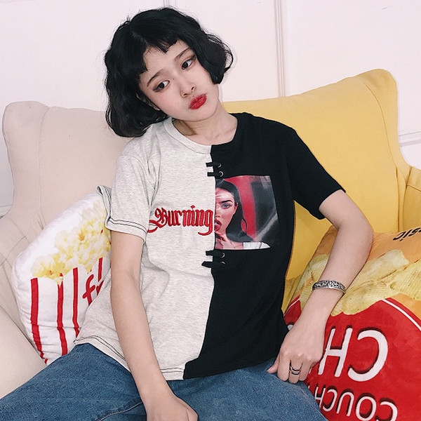 Ενδιαφέρουσες ευρύ-shirt για τις γυναίκες με 3/4 μανίκια και ενδιαφέρουσα σχεδίαση