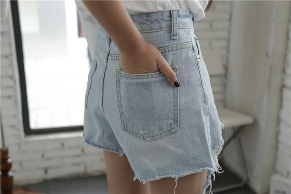 Много стилни къси дамски дънки с висока талия - светлосин и сив цвят