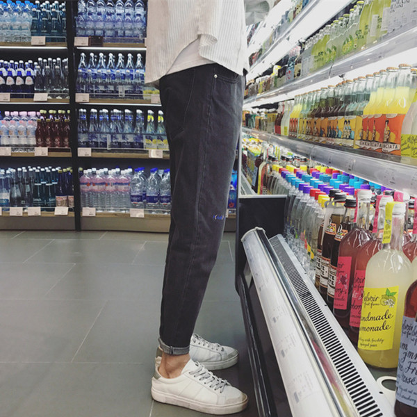 Много модерни мъжки дънкови панталони стил 7/8