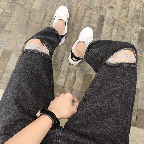 Мъжки дънки 7/8 с цепка на коляното в черен и син цвят