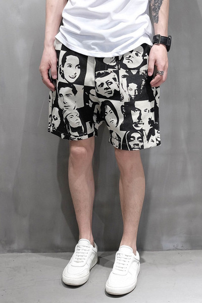 Μεγάλη απλό ανδρών σορτς φωτογραφίες