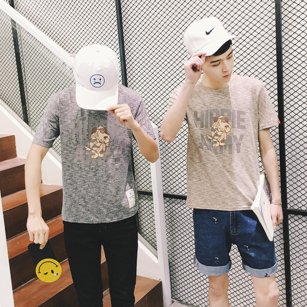 Чудесна мъжка блуза с къс ръкав и апликация куче