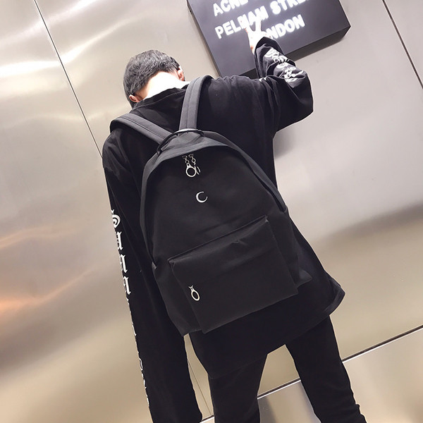 Страхотна черна унисекс раница с кръст