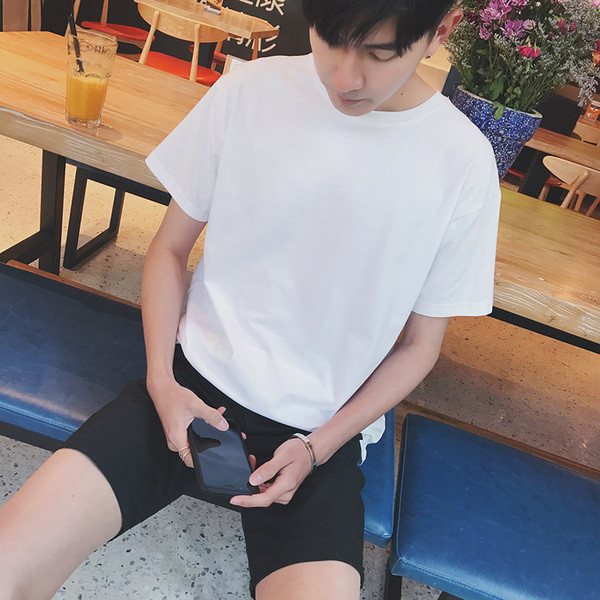 Екстравагантна мъжка тениска с апликация на гърба