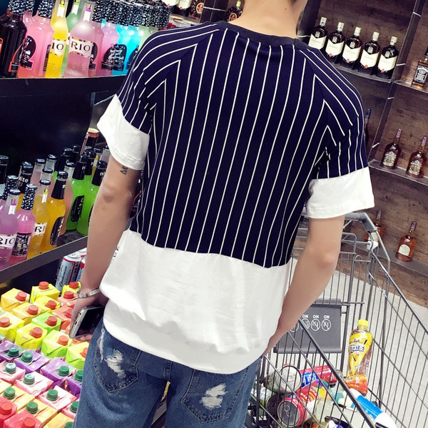 Нестандартна тениска с къс ръкав с райета и анимирана бродерия