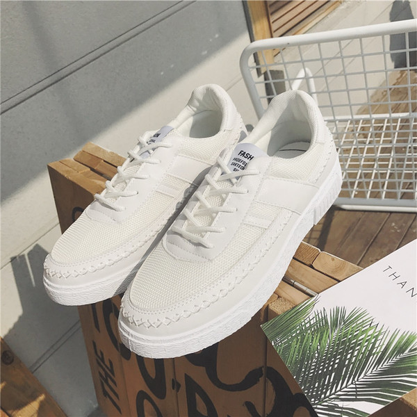 Мъжки кецове за пролетта и лятото дишащи с мрежички в бяло и черно