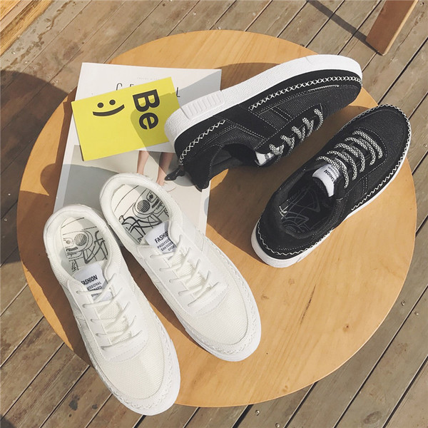 Мъжки кецове за пролетта и лятото дишащи с мрежички в бяло и черно